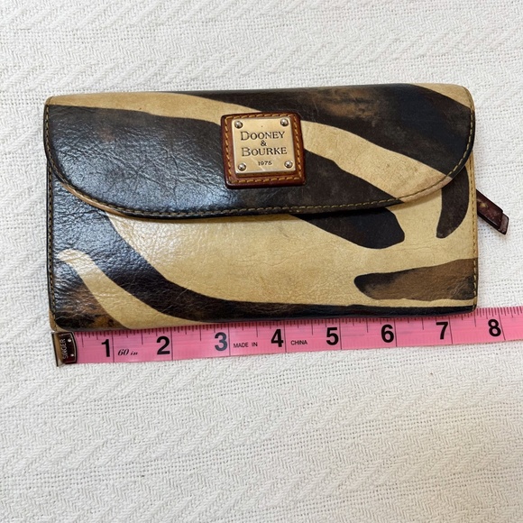 Dooney & Bourke Vintage Zebra Wallet - Picture 11 of 16